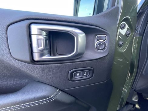 Used 2022 Jeep Wrangler Unlimited Sahara w/ Cold Weather Group image 23