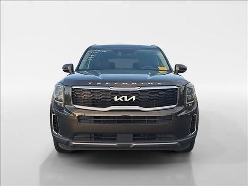 Used 2022 Kia Telluride EX w/ EX Premium Package image 8