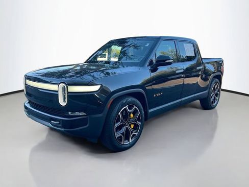 Used 2022 Rivian R1T Adventure image 4