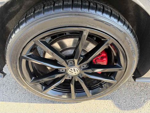 Used 2021 Volkswagen GTI SE FWD image 18