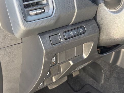 Used 2023 Nissan Frontier S w/ Technology Package RWD image 7