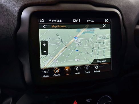 Used 2023 Jeep Renegade Altitude AWD/4WD image 18
