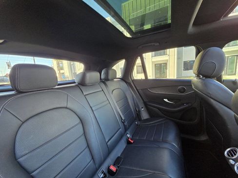 Used 2018 Mercedes-Benz GLC 300 w/ Premium Package image 36
