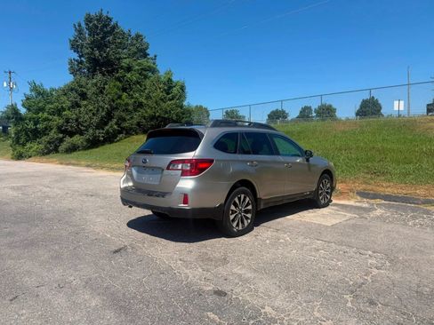 Used 2016 Subaru Outback 2.5i Limited AWD/4WD image 20