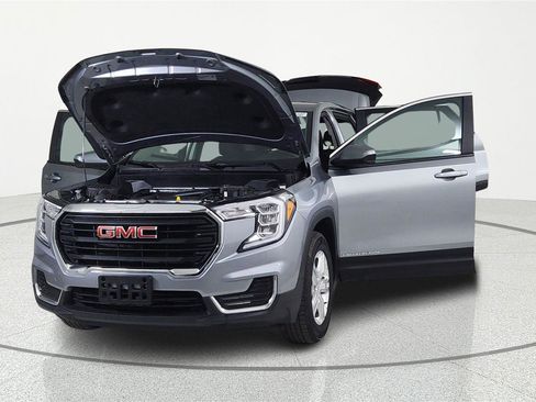 Used 2024 GMC Terrain SLE AWD/4WD image 6