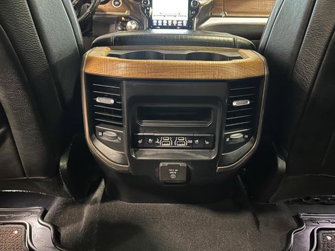 Used 2019 RAM 1500 Limited image 29