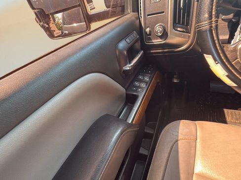Used 2018 Chevrolet Silverado 2500 LTZ w/ Duramax Plus Package RWD image 20