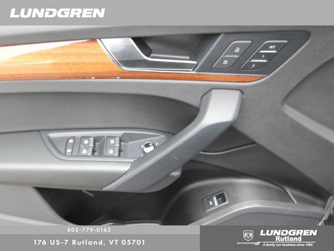 Used 2021 Audi Q5 2.0T Premium w/ Convenience Package image 14