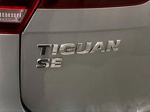 Used 2021 Volkswagen Tiguan SE image 28