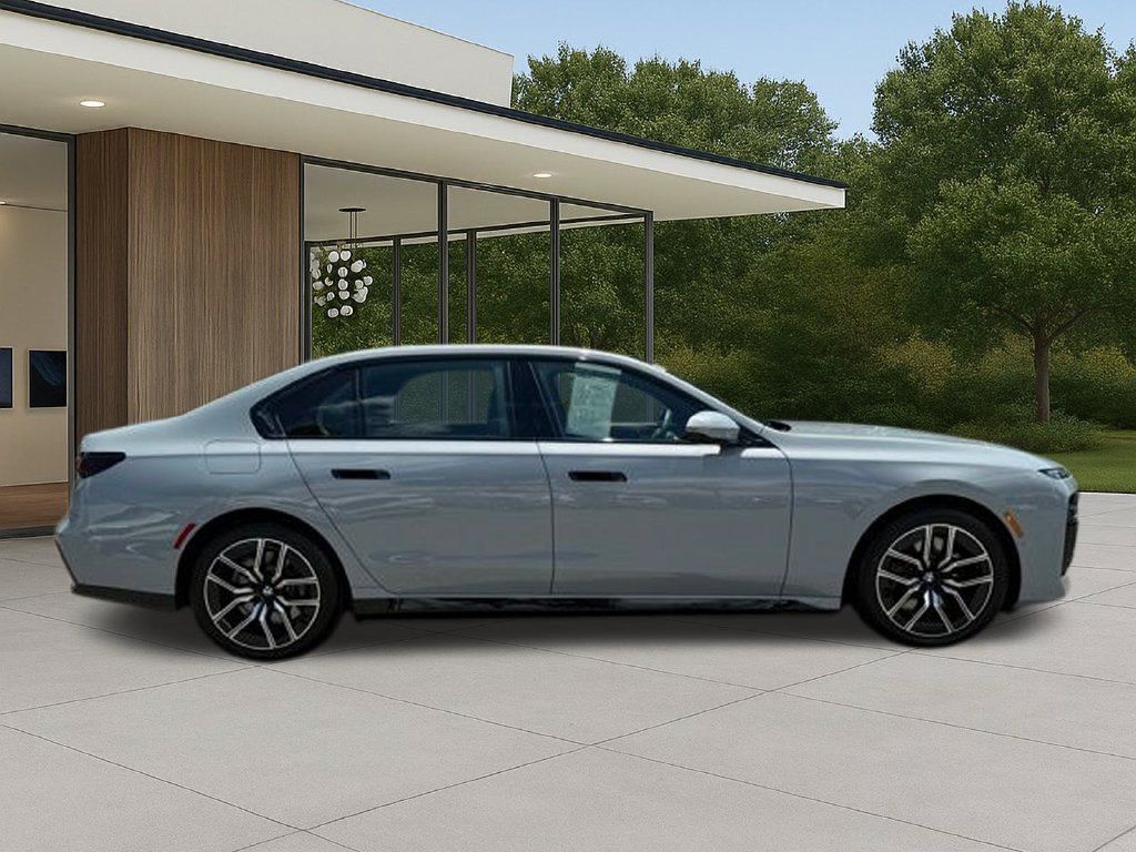 Used 2026 BMW 750e xDrive AWD/4WD image 7