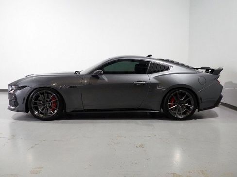 Used 2025 Ford Mustang GT Premium w/ GT Performance Package RWD image 9