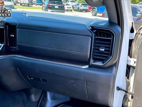 Used 2022 GMC Sierra 1500 Elevation AWD/4WD image 16