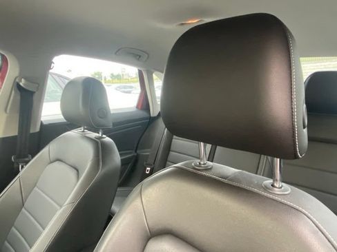 Used 2022 Volkswagen Jetta SE FWD image 13