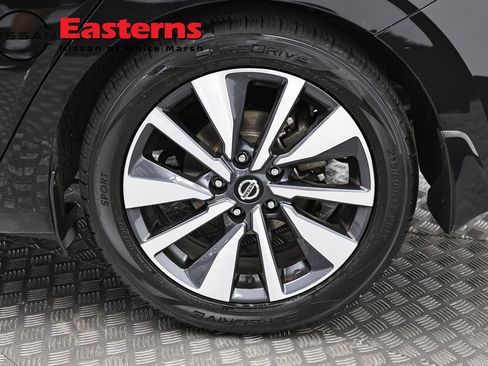 Used 2020 Nissan Sentra SV w/ SV Premium Package FWD image 32