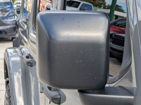Used 2023 Jeep Wrangler Unlimited Rubicon 4xe w/ Steel Bumper Group AWD/4WD image 10