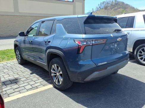Used 2025 Chevrolet Equinox LT FWD image 5