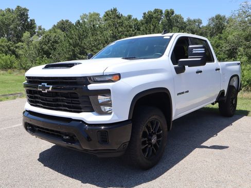 New 2026 Chevrolet Silverado 2500 Custom w/ Custom Value Package AWD/4WD image 12