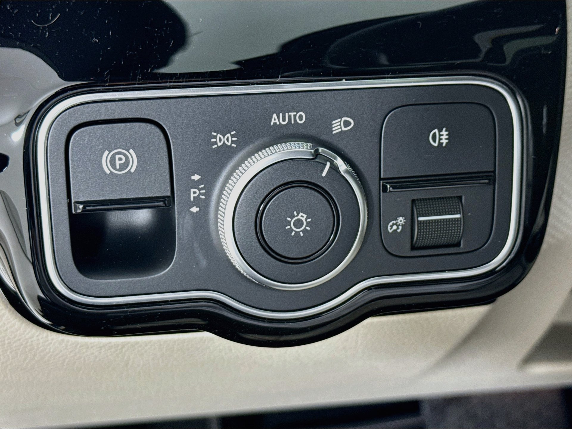 Used 2023 Mercedes-Benz CLA 250 image 11