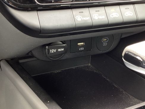 Used 2024 Hyundai Elantra SEL FWD image 24