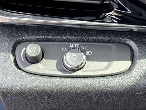 New 2026 Buick Envista Avenir FWD image 10