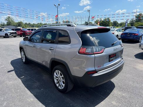 Used 2020 Jeep Cherokee Latitude FWD image 7
