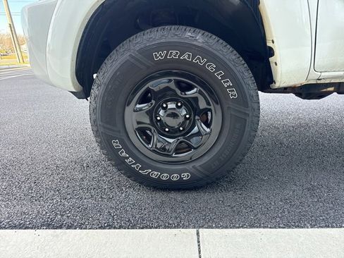 Used 2011 Toyota Tacoma 4x4 Double Cab image 8