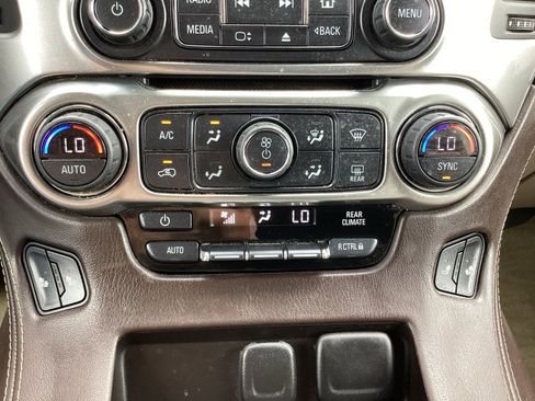 Used 2015 Chevrolet Suburban LT AWD/4WD image 23