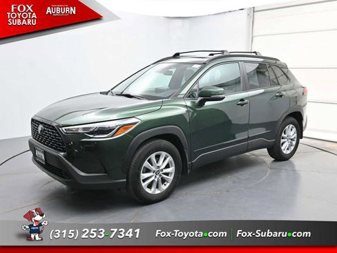 Used 2022 Toyota Corolla Cross LE w/ Moonroof Package AWD/4WD image 2