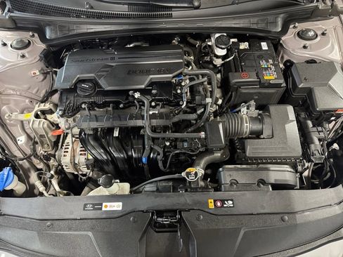 Used 2023 Hyundai Elantra SEL FWD image 21