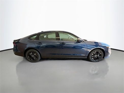 New 2025 Honda Accord SE image 39