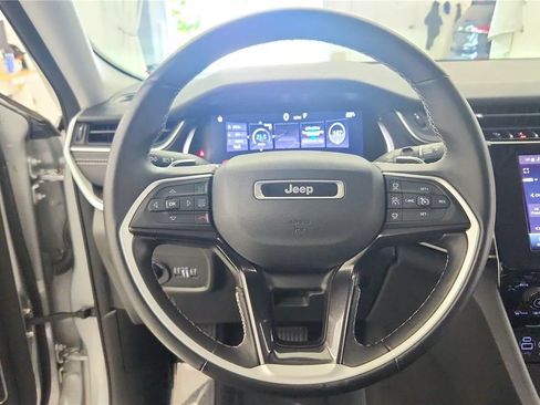 Used 2022 Jeep Grand Cherokee L Laredo w/ Luxury Tech Group I AWD/4WD image 24