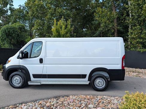 Used 2025 RAM ProMaster 2500 w/ U-Haul Equipment Group FWD image 2