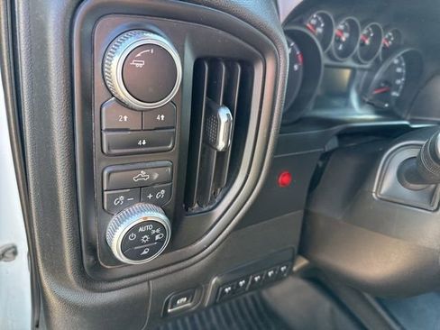 Used 2021 GMC Sierra 3500 4x4 Crew Cab w/ Convenience Package image 31
