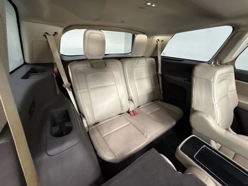 Used 2021 Lincoln Aviator Reserve w/ Equipment Group 202A AWD/4WD image 27