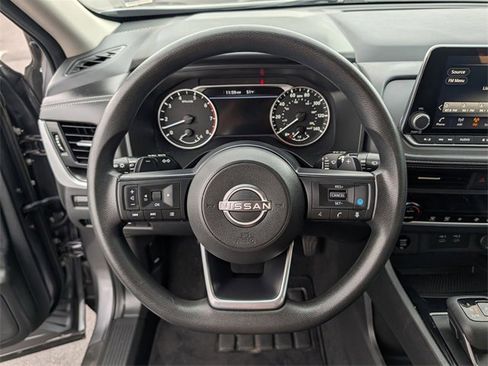 Used 2024 Nissan Rogue SV image 14