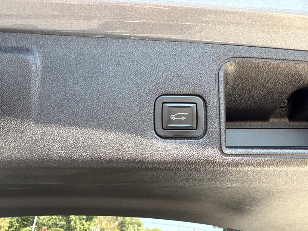 Used 2019 GMC Terrain SLE w/ Driver Convenience Package FWD image 22