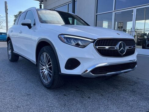 Used 2026 Mercedes-Benz GLC 300 4MATIC image 4