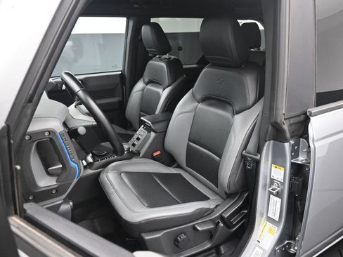Used 2023 Ford Bronco Black Diamond AWD/4WD image 7