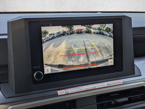 Used 2025 Toyota Tacoma SR5 AWD/4WD image 13