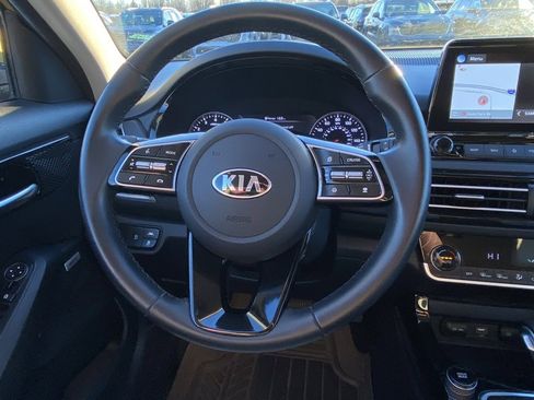 Certified 2021 Kia Seltos SX w/ SX Sunroof Package image 13