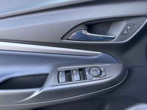Used 2023 Chevrolet Bolt EUV Premier image 11