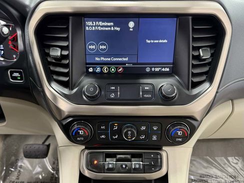 Used 2020 GMC Acadia Denali image 23