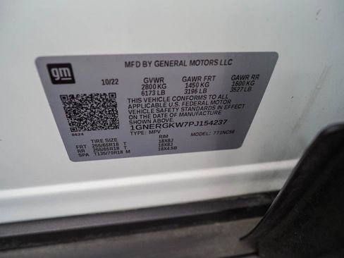 Certified 2023 Chevrolet Traverse LT FWD image 39