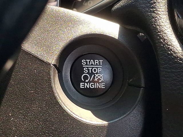 Used 2020 Jeep Compass Limited AWD/4WD image 22