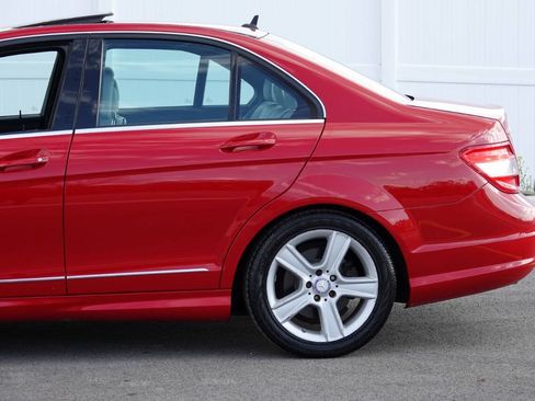 Used 2010 Mercedes-Benz C 300 Sedan image 12