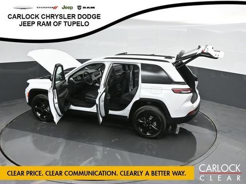 New 2025 Jeep Grand Cherokee Altitude image 84