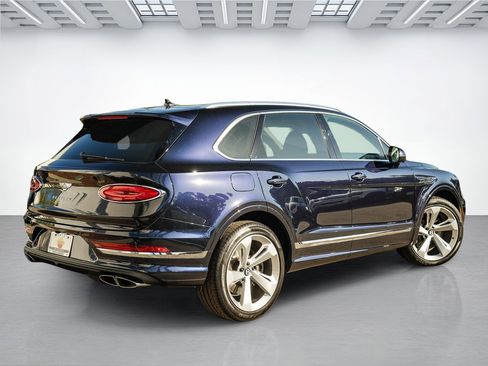 New 2026 Bentley Bentayga AWD/4WD image 10
