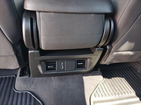 Used 2024 Chevrolet Silverado 1500 Custom AWD/4WD image 29