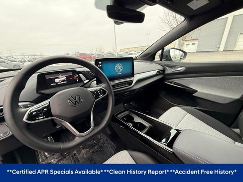 Used 2023 Volkswagen ID.4 Pro image 2