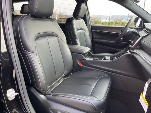 New 2026 Jeep Grand Cherokee L Limited image 30